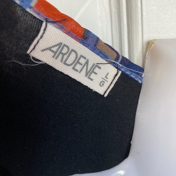 Ardene camisole size Large - Picture 3 of 6